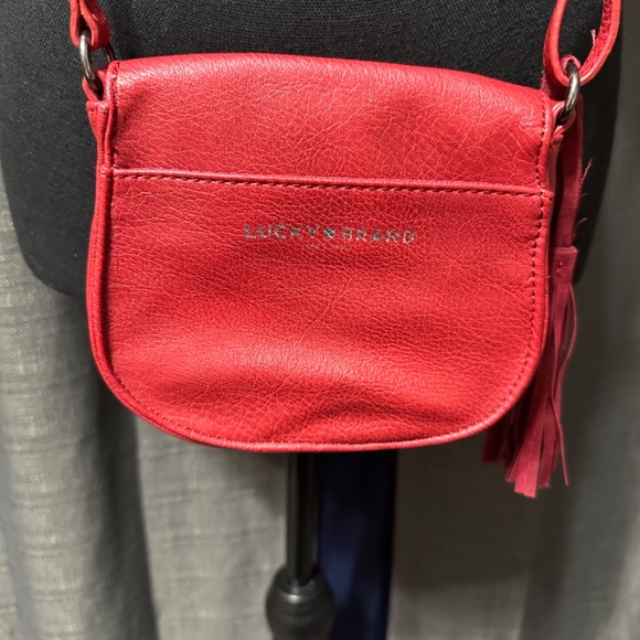 Lucky Brand Red small Shoulder/Crossbody Bag. - Picture 4 of 15